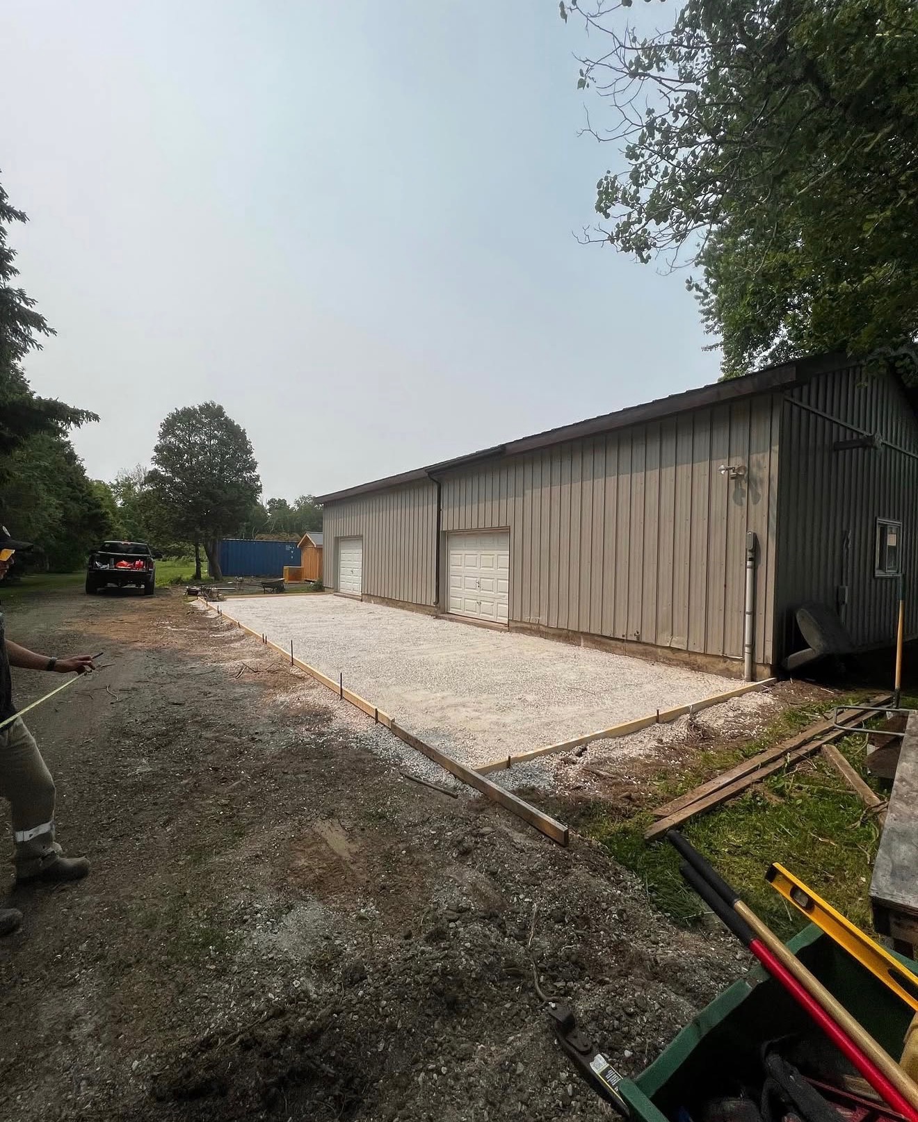 Commercial concrete slab preparation and formwork